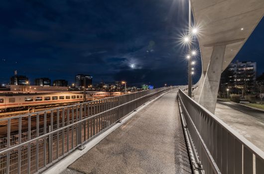 Rampe südlicher Brückenkopf bei Nacht