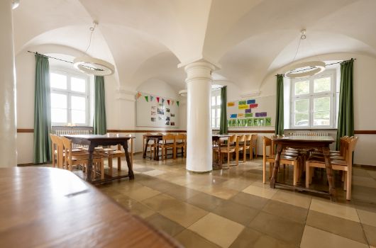 Maxhofen – Speisesaal im Gewölberaum