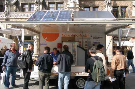 Solar-Info-Mobil auf dem Marienplatz