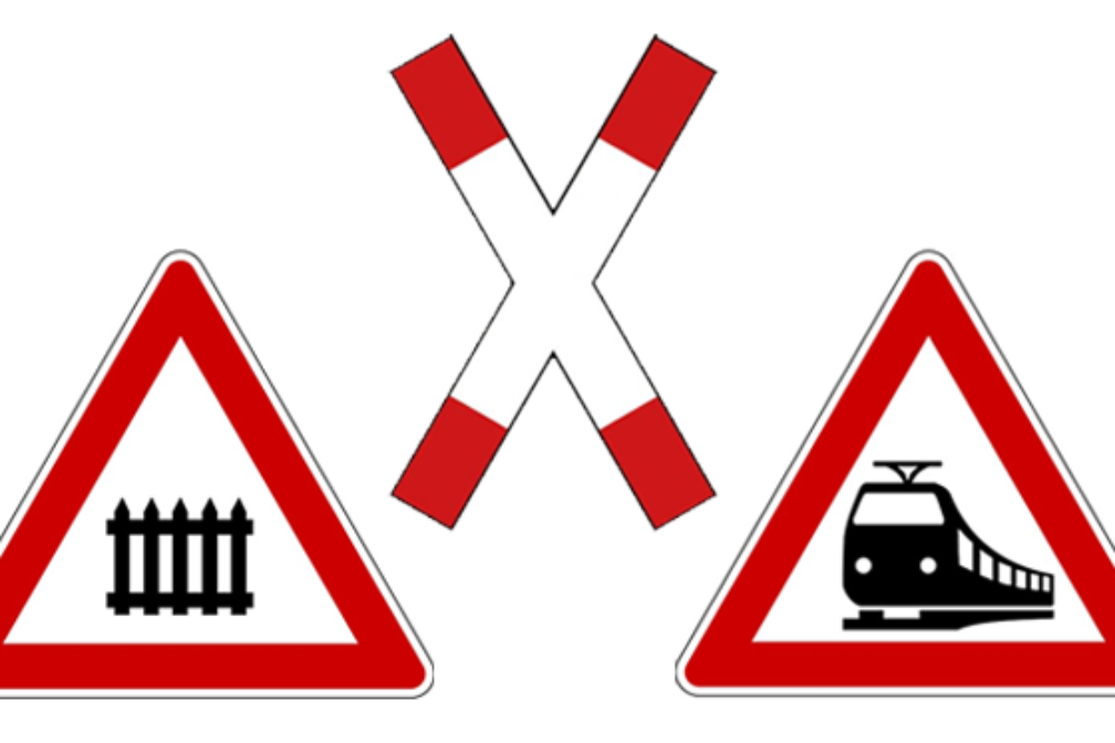 Verkehrszeichen Bahnübergang