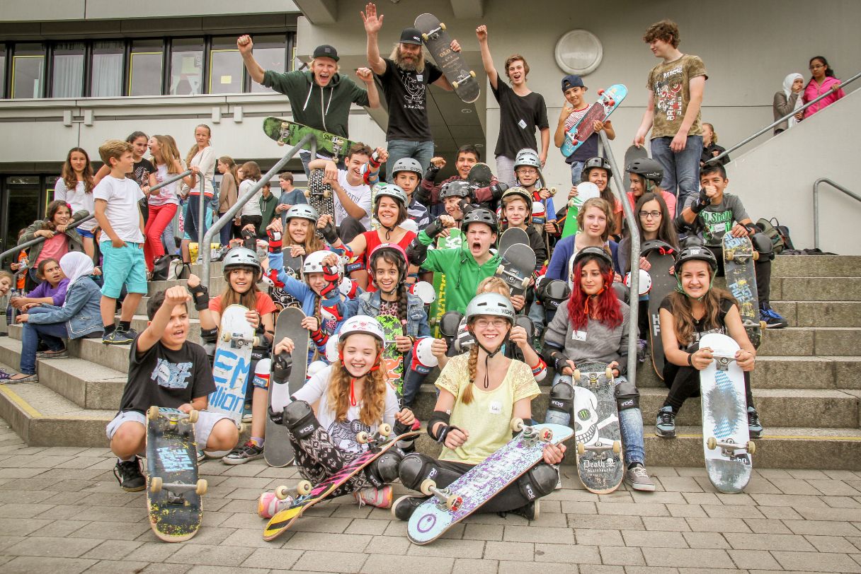 Teilnehmer der 1st Try Skateboard Workshops an Münchner Schulen