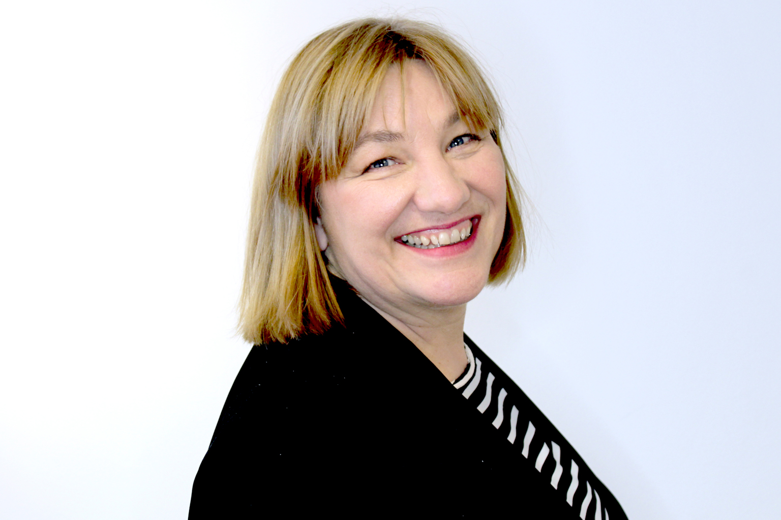 Portrait von Mitarbeiterin