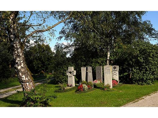 Gräber im Neuen Südfriedhof